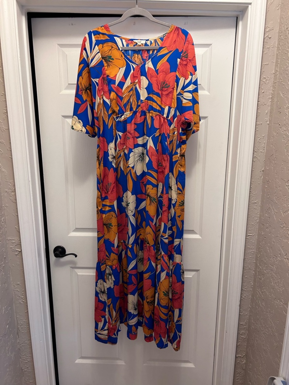 NWOT Easel Vibrant Blue Floral Maxi Dress - Bold Tropical Print